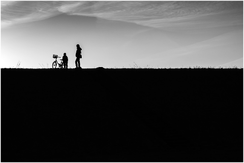 silhouettes-people-far-away-man-4380418