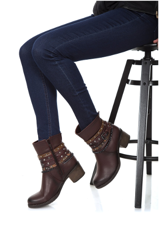 boots-fashion-woman-human-girl-4785533