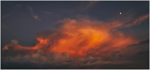 clouds-moon-sky-mood-evening-5158940